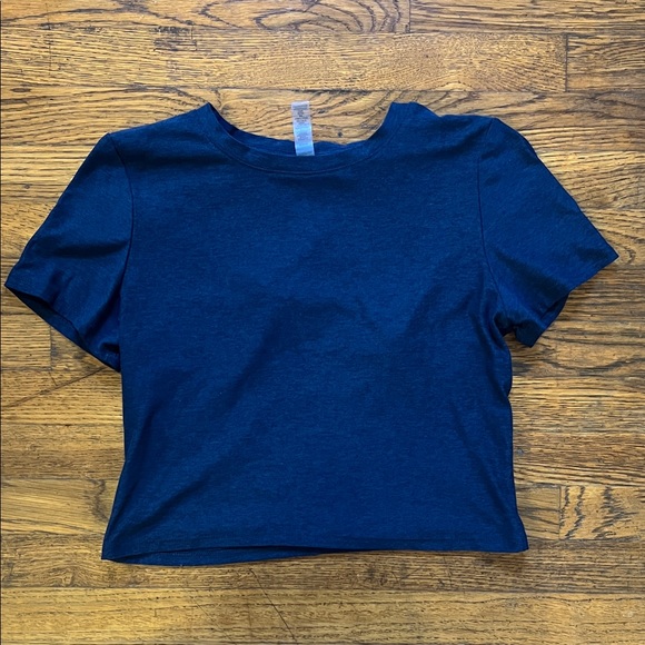 Beyond Yoga Blue Crop Tee Top Open Back Medium - Picture 1 of 4